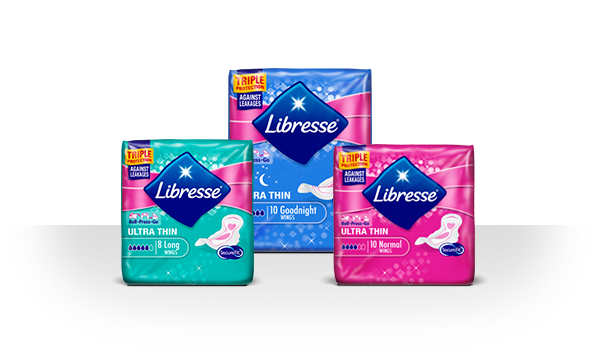 Három Libresse termék, amelyek árnyéka az áttetsző háttérre hullik – Libresse